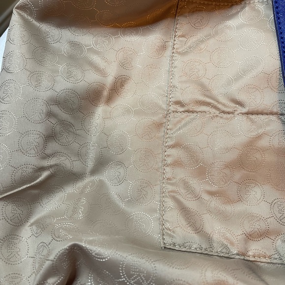 Michael Kors blue Hamilton style bag, EUC - Picture 6 of 15